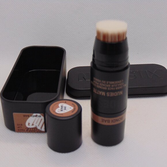 NUDESTIX NUDIES MATTE All Over Face Bronze Color Bondi Bae 0.25oz/7.0g NIB - Picture 1 of 2